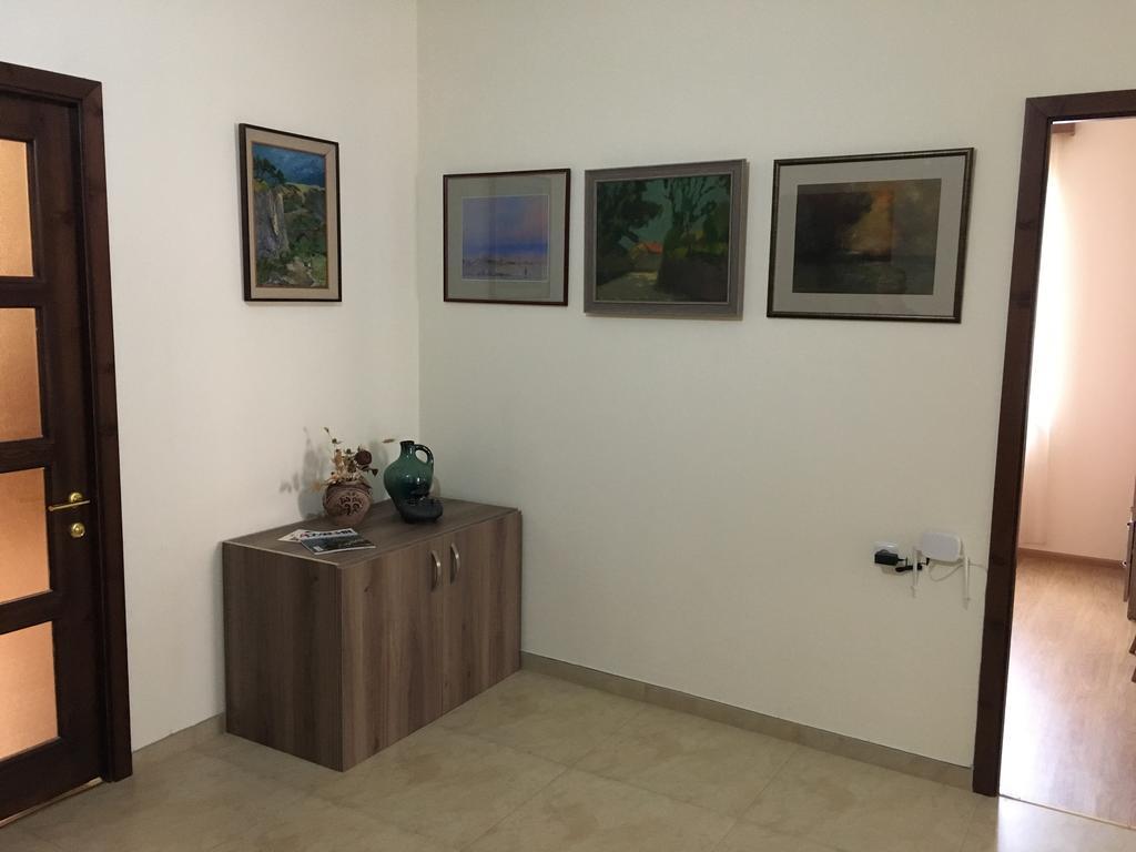 Art Guesthouse エレバン エクステリア 写真